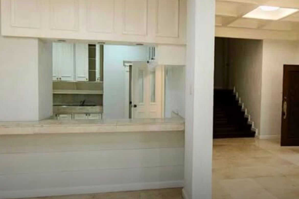 6 Bedroom House for Rent in White Plains, Quezon City, Metro Manila