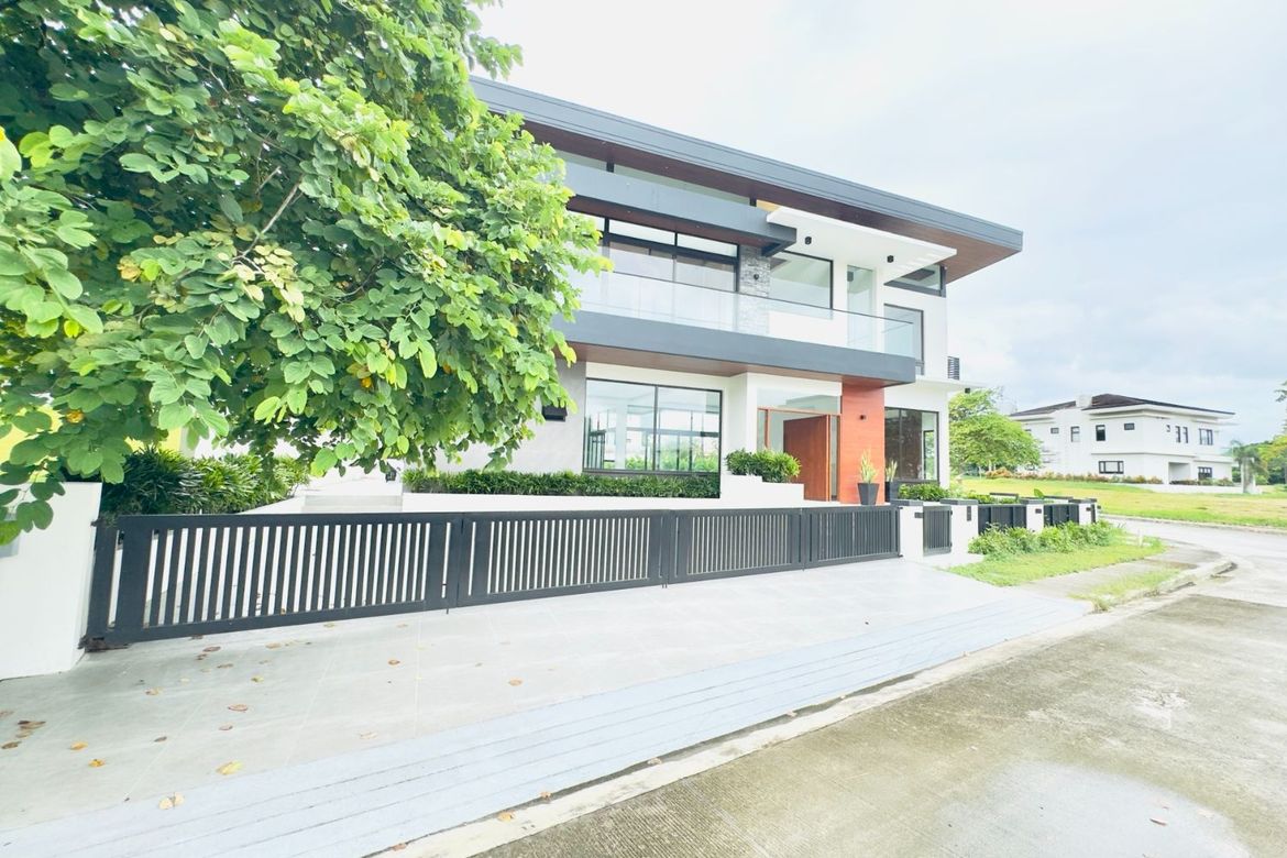 6 Bedroom House for Sale in Almanza Dos, Las Piñas, Metro Manila – photo 5