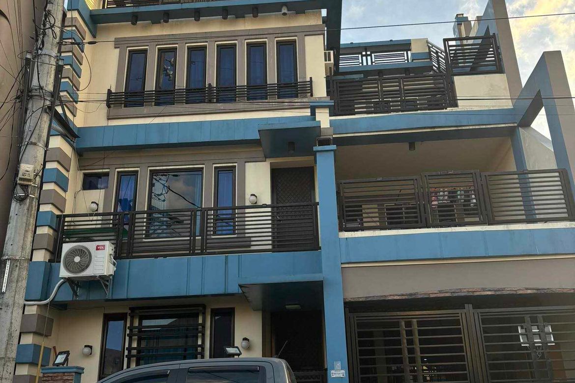 6 Bedroom House for Sale in Ampid I, San Mateo, Rizal