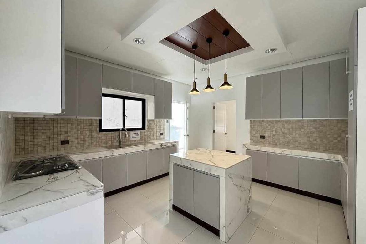 6 Bedroom House for Sale in Anabu I-D, Imus, Cavite – photo 4