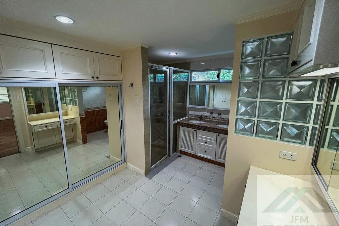 6 Bedroom House for Sale in Ayala Alabang Village, New Alabang Village, Muntinlupa, Metro Manila – photo 3