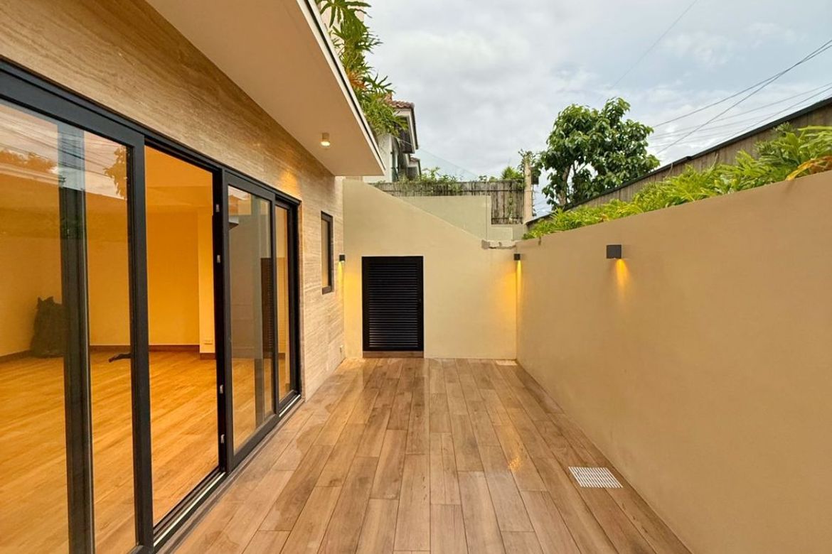 6 Bedroom House for Sale in Ayala Alabang Village, New Alabang Village, Muntinlupa, Metro Manila – photo 3