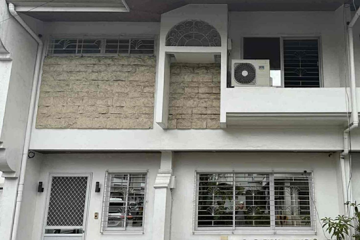 6 Bedroom House for Sale in Baclaran, Parañaque, Metro Manila
