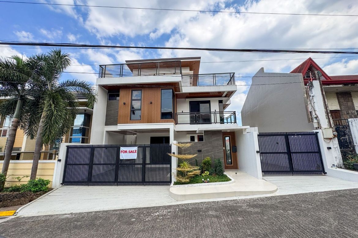 6 Bedroom House for Sale in Bagong Silangan, Quezon City, Metro Manila