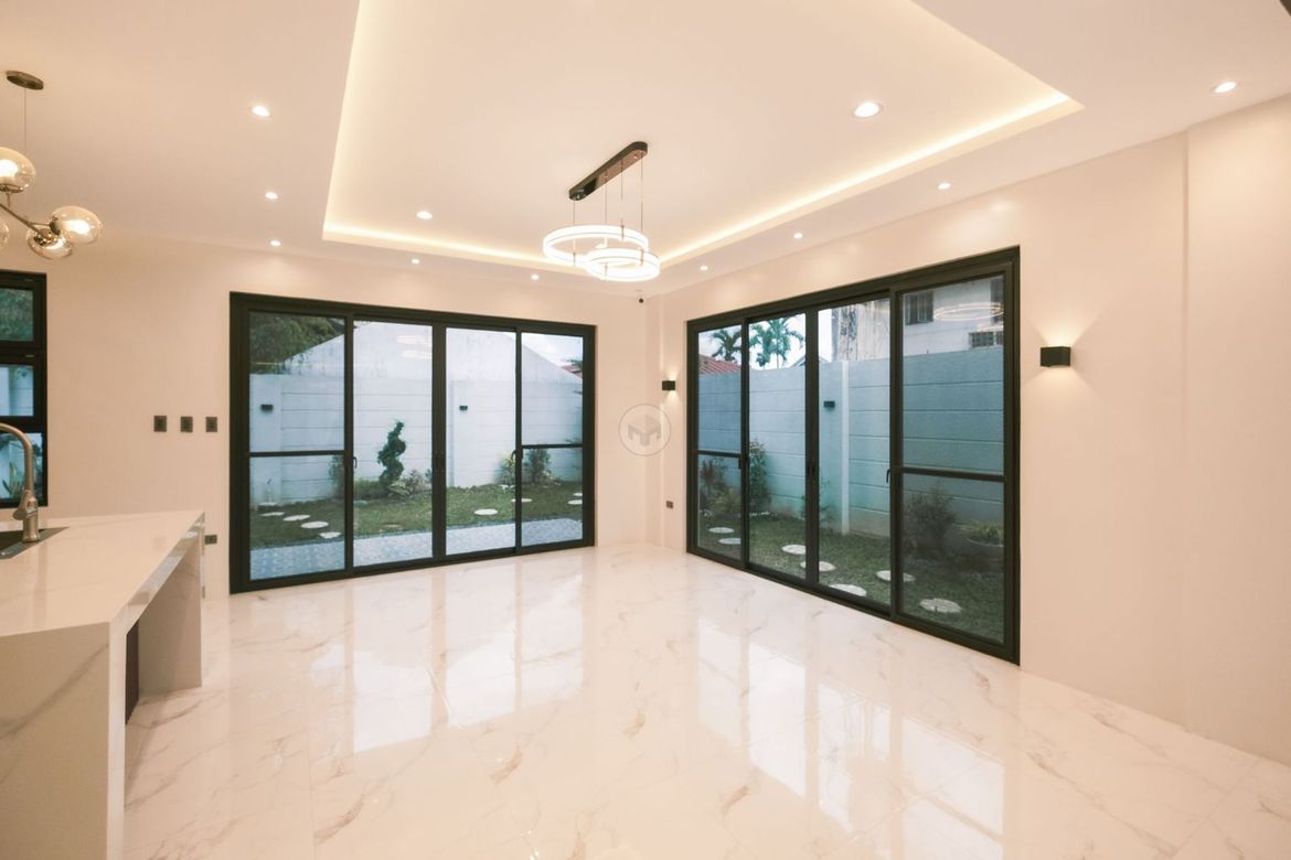 6 Bedroom House for Sale in Bagong Silangan, Quezon City, Metro Manila – photo 5