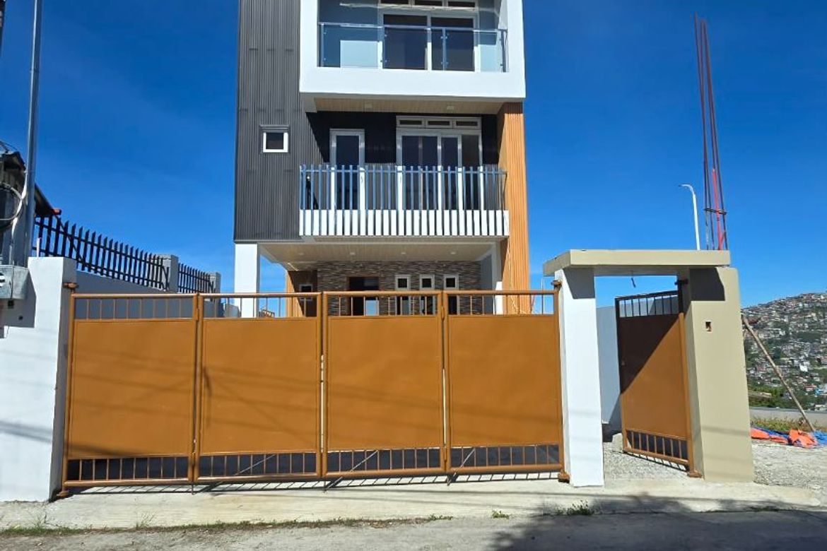 6 Bedroom House for Sale in Bakakeng Central, Baguio, Benguet