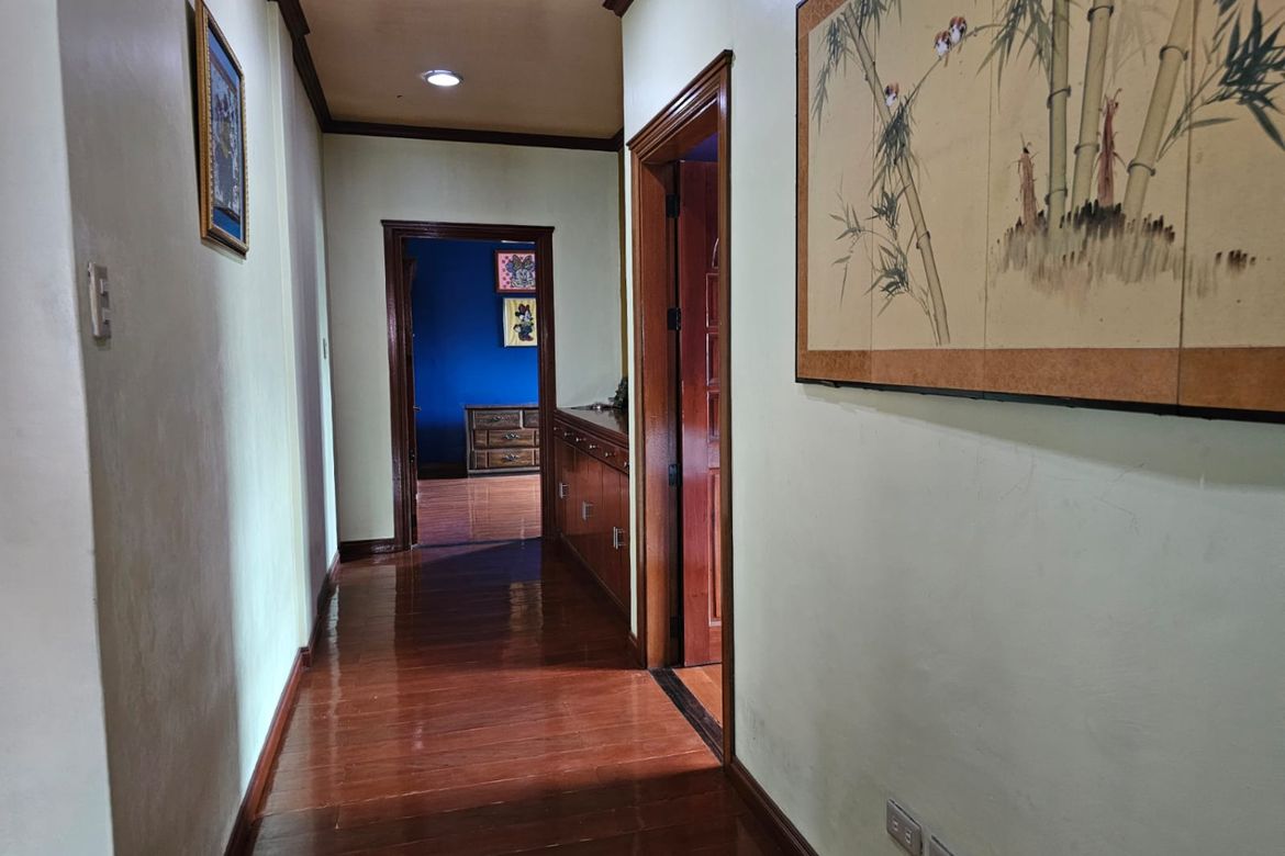 6 Bedroom House for Sale in Balingasa, Quezon City, Metro Manila near LRT-1 Balintawak – photo 7