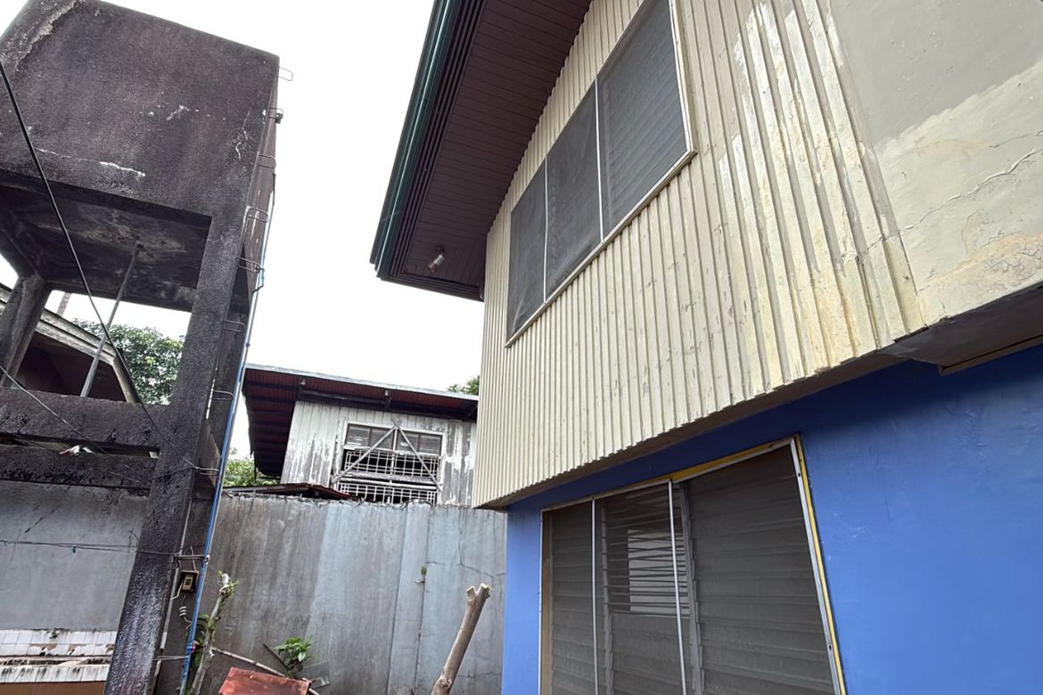 6 Bedroom House for Sale in Barangay 33, Bacolod, Negros Occidental – photo 8