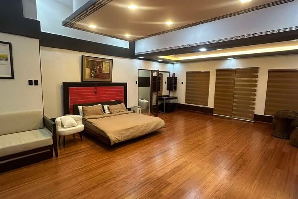 6 Bedroom House for Sale in Barangay 62-A, Cavite City, Cavite – photo 3