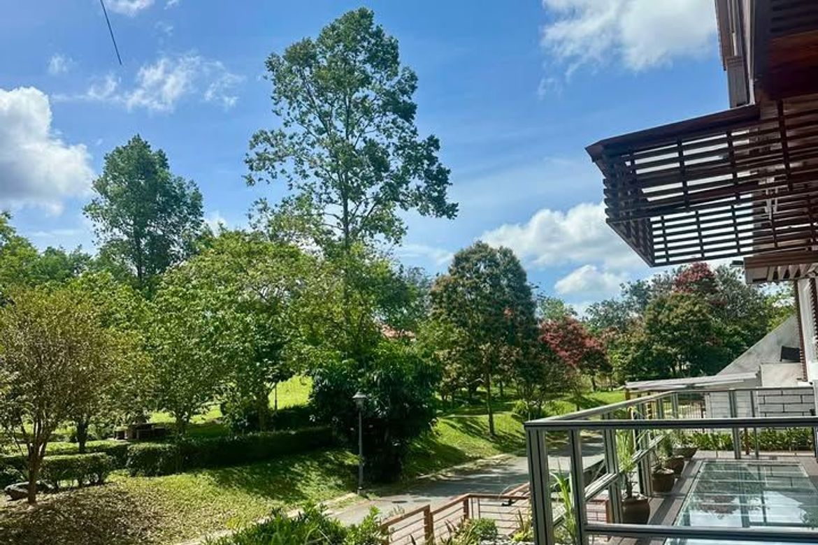 6 Bedroom House for Sale in Barangay 62-A, Cavite City, Cavite – photo 7