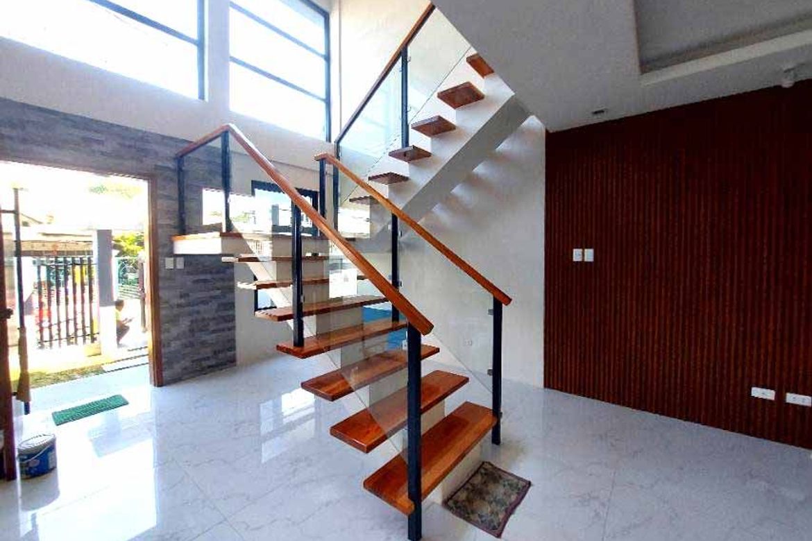 6 Bedroom House for Sale in Batasan Hills, Quezon City, Metro Manila – photo 4