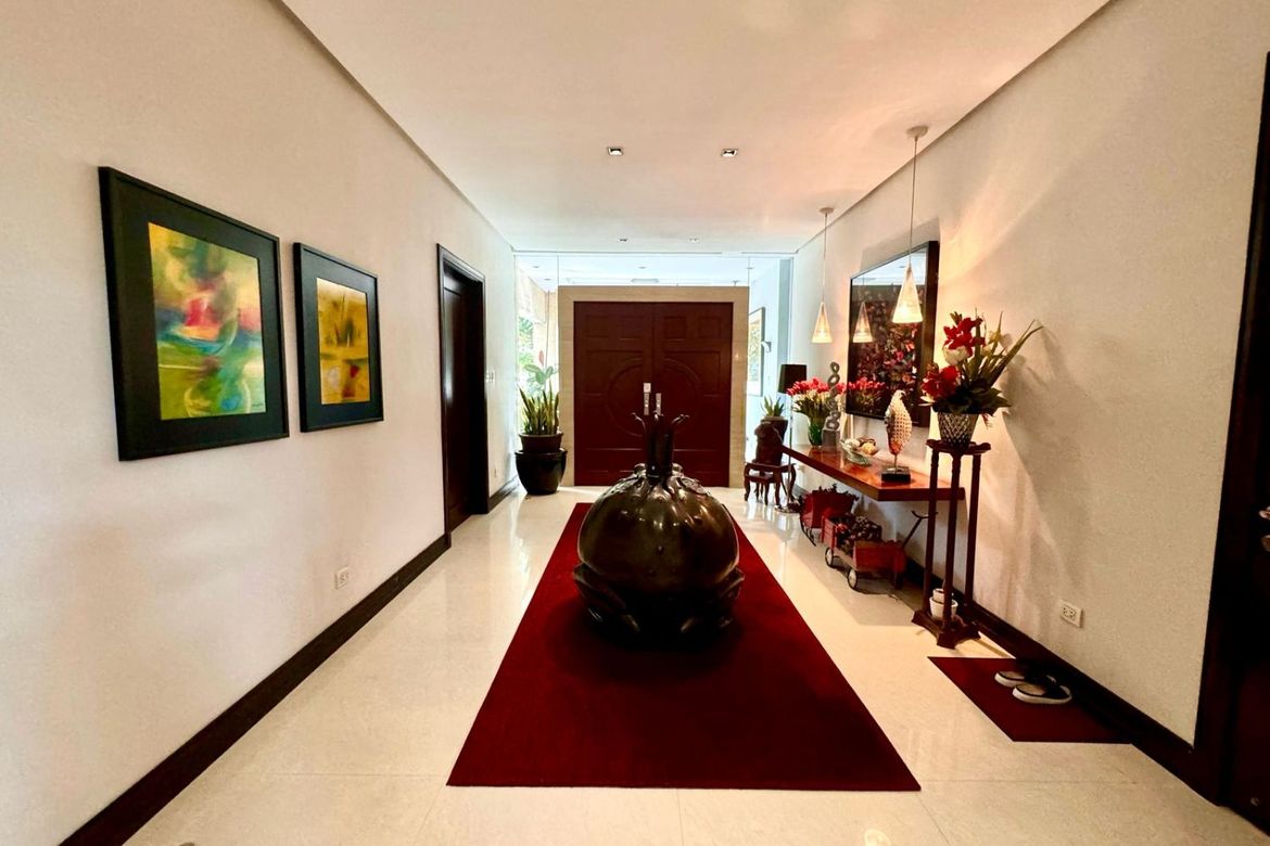 6 Bedroom House for Sale in Bel-Air, Makati, Metro Manila