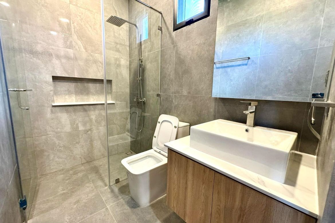 6 Bedroom House for Sale in BF Homes Parañaque, BF Homes, Parañaque, Metro Manila – photo 8