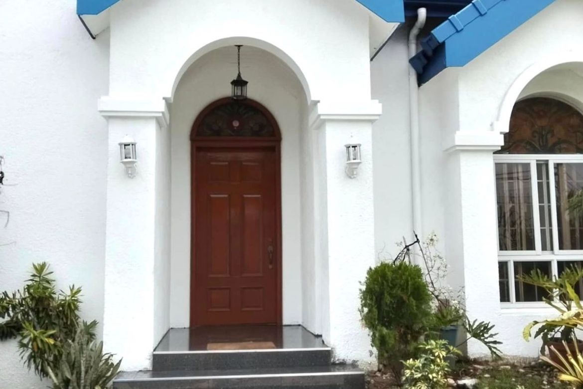 6 Bedroom House for Sale in BF Homes, Parañaque, Metro Manila