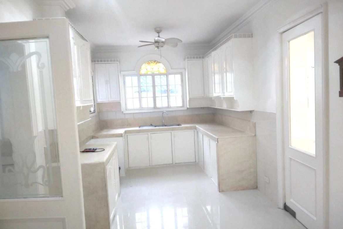 6 Bedroom House for Sale in BF Homes, Parañaque, Metro Manila – photo 2