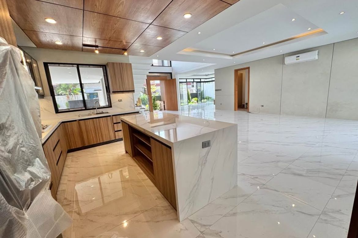 6 Bedroom House for Sale in BF Homes, Parañaque, Metro Manila – photo 6