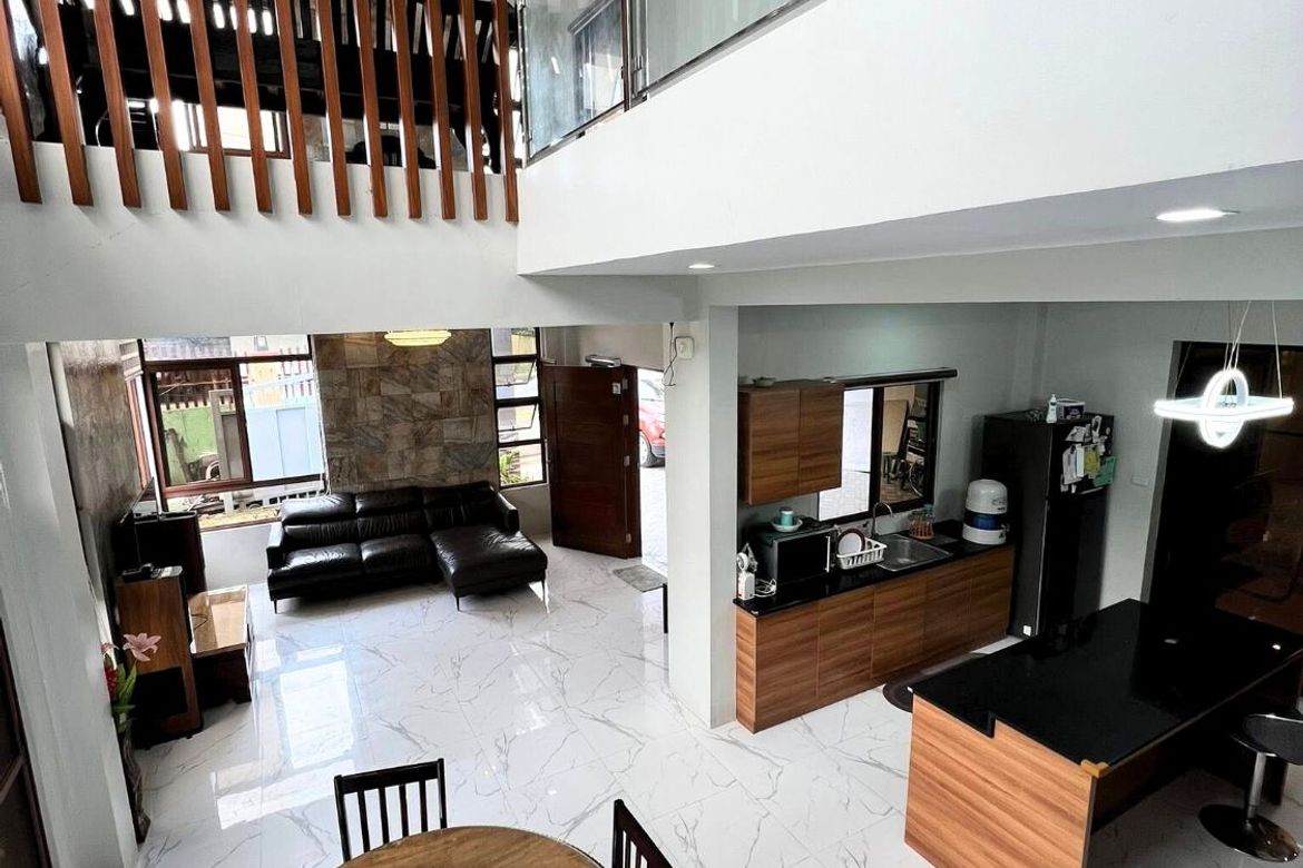 6 Bedroom House for Sale in Booy, Tagbilaran, Bohol – photo 3