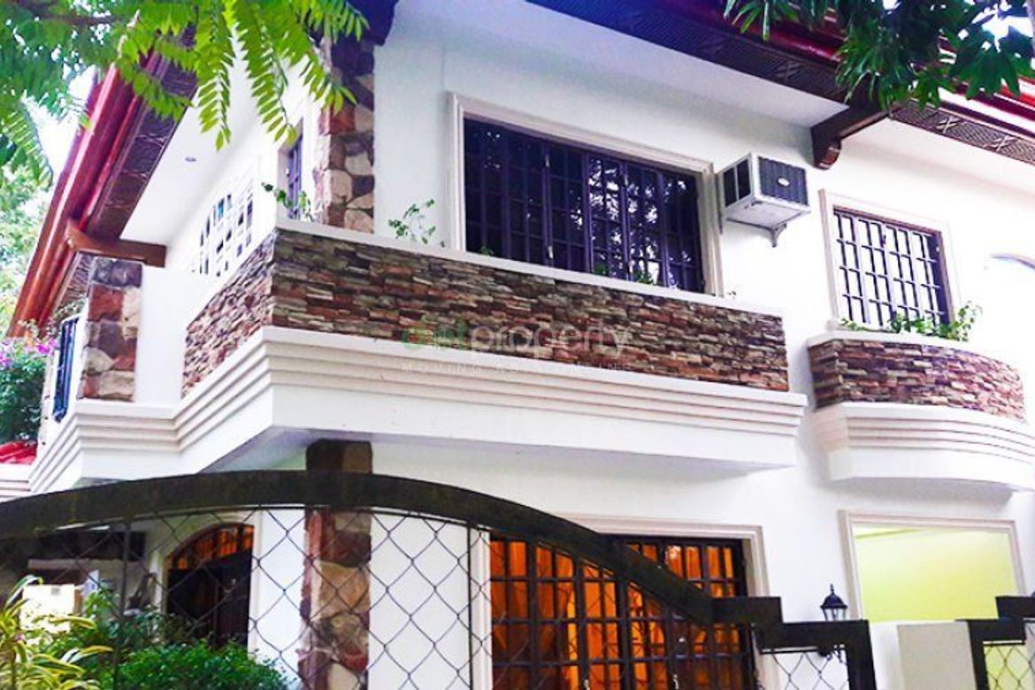 6 Bedroom House for Sale in Cabilang Baybay, Carmona, Cavite