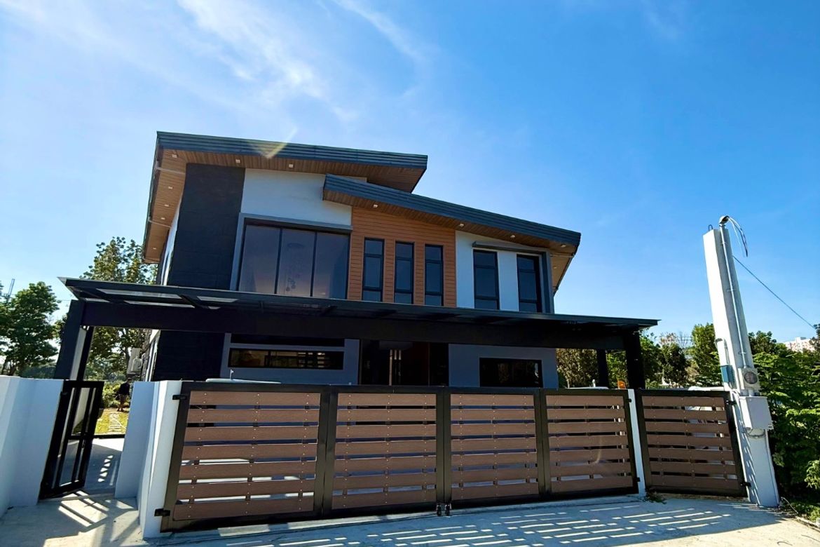 6 Bedroom House for Sale in Cabilang Baybay, Carmona, Cavite – photo 2