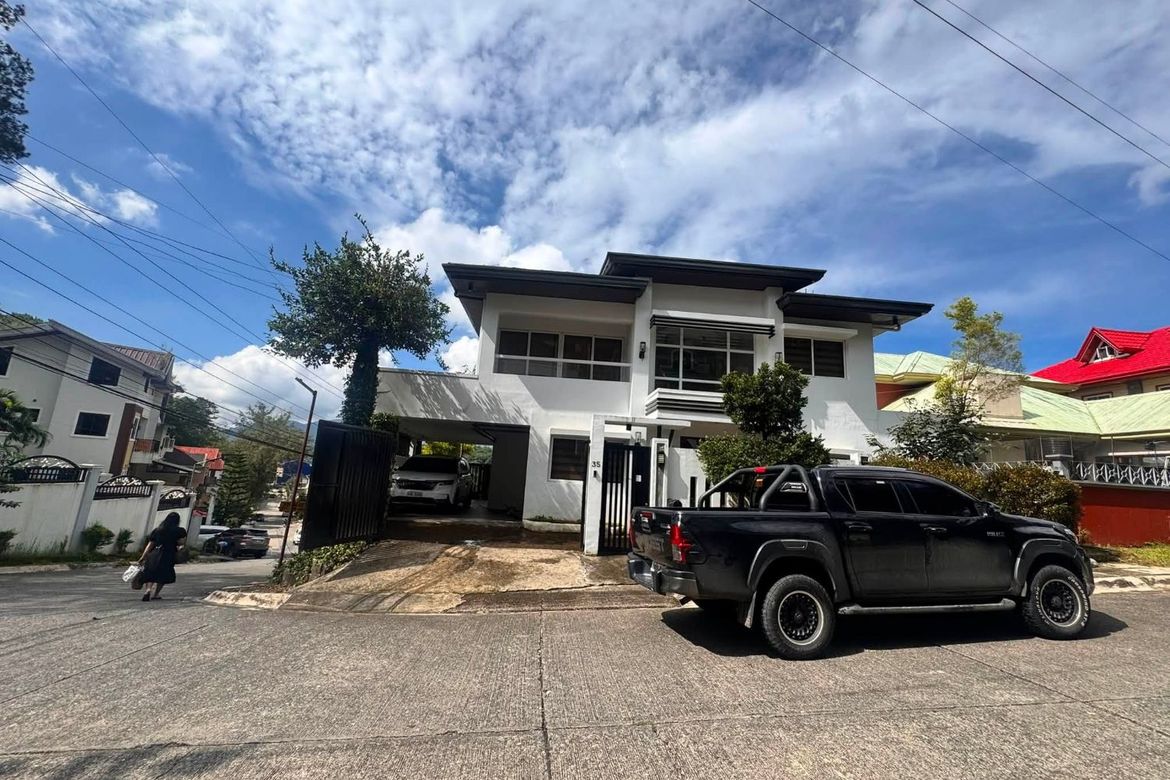 6 Bedroom House for Sale in Camp 7, Baguio, Benguet