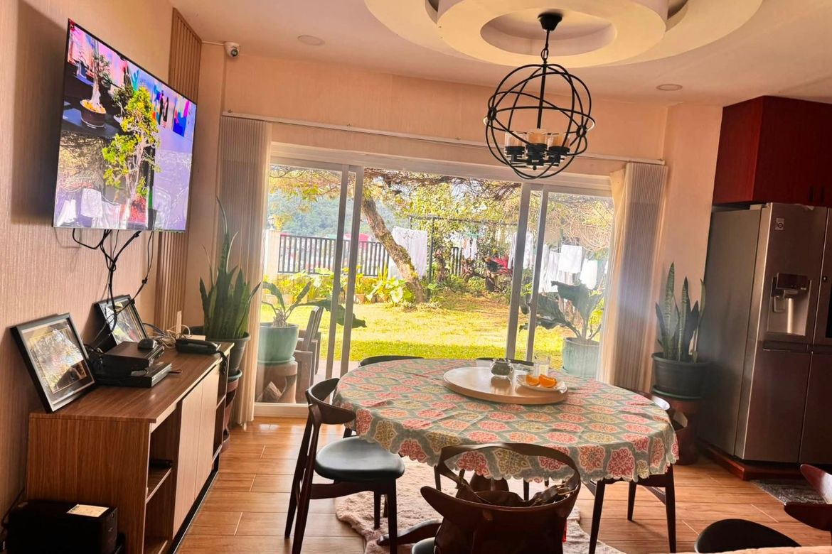 6 Bedroom House for Sale in Camp 7, Baguio, Benguet – photo 2