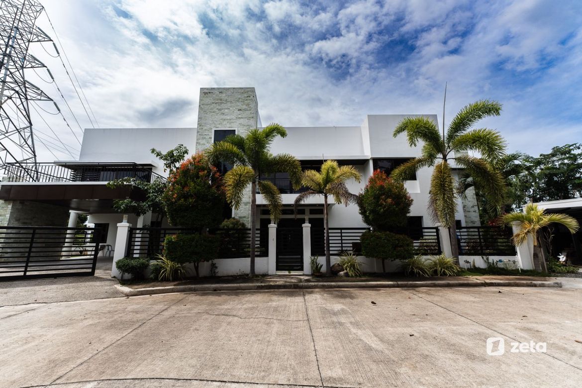 6 Bedroom House for Sale in Canito-An, Cagayan de Oro, Misamis Oriental