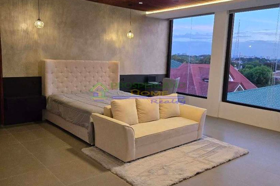 6 Bedroom House for Sale in Central, Quezon City, Metro Manila – photo 2