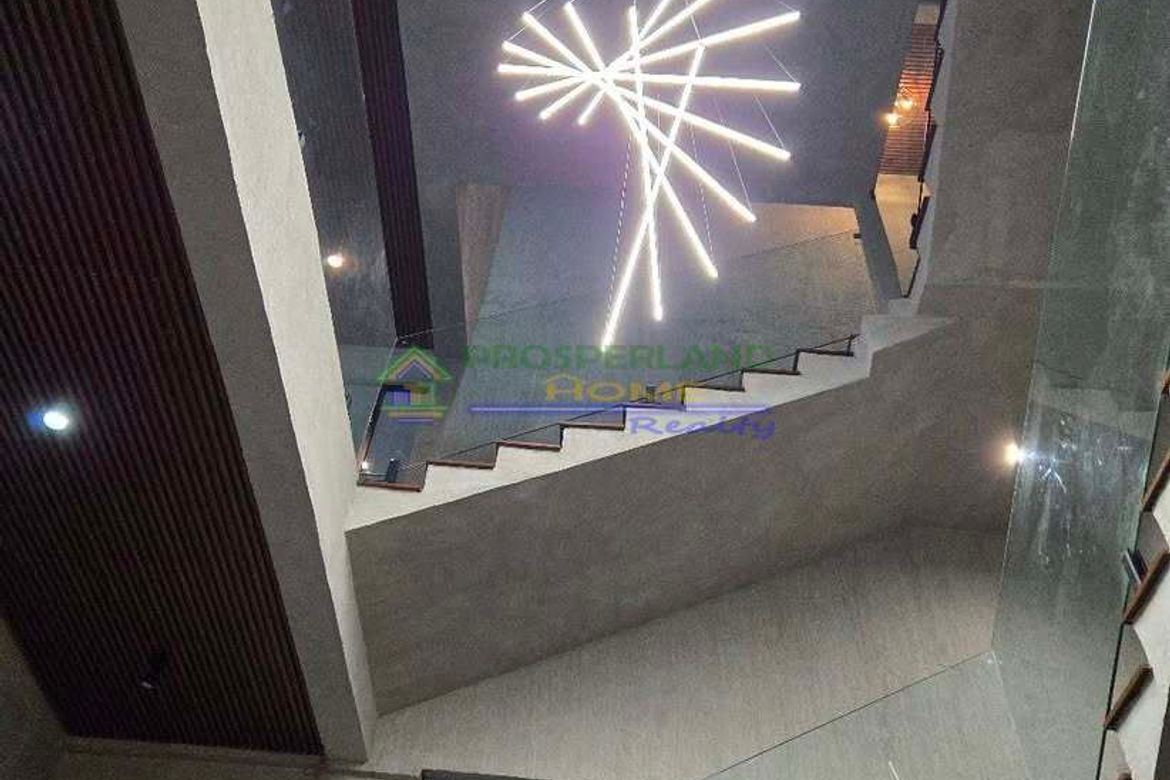 6 Bedroom House for Sale in Central, Quezon City, Metro Manila – photo 6