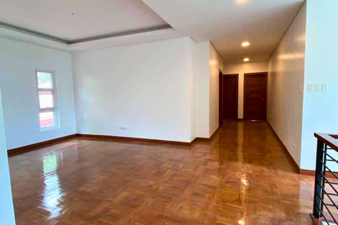 6 Bedroom House for Sale in Commonwealth, Quezon City, Metro Manila – photo 6