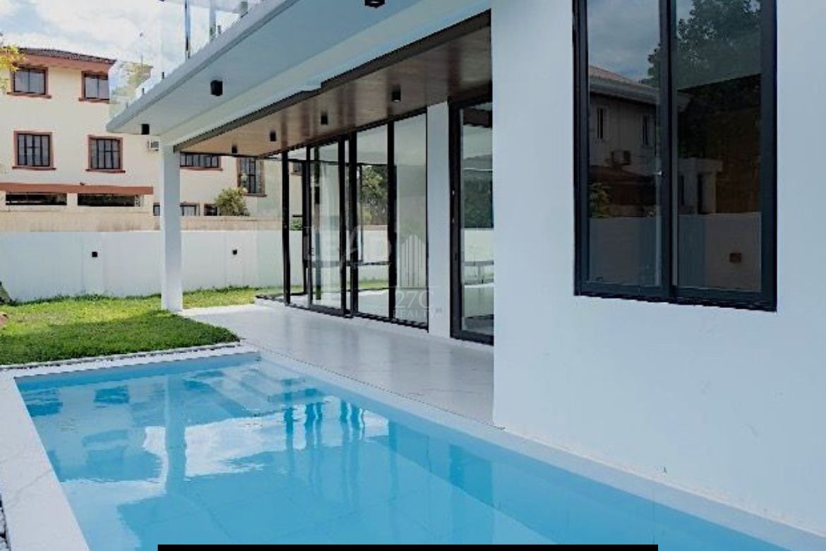 6 Bedroom House for Sale in Cupang, Muntinlupa, Metro Manila
