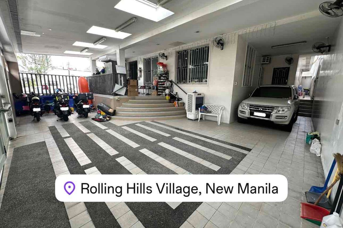 6 Bedroom House for Sale in Damayang Lagi, Quezon City, Metro Manila near LRT-2 J. Ruiz