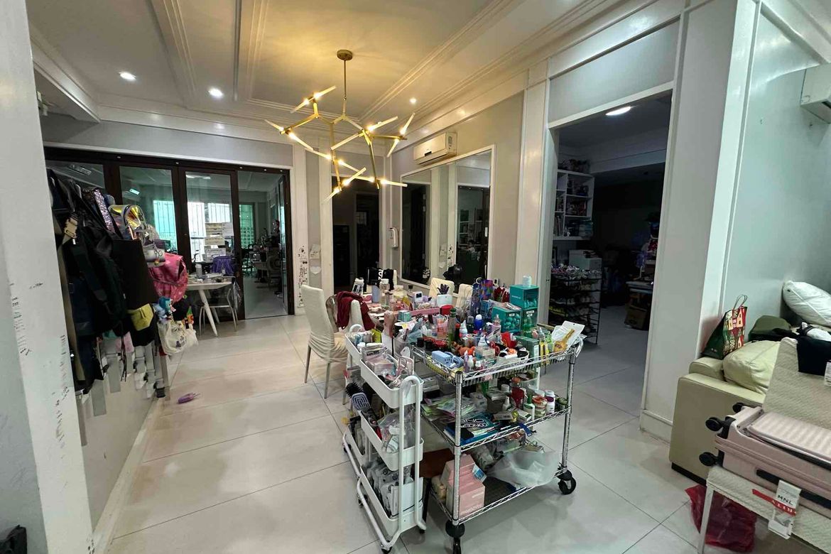 6 Bedroom House for Sale in Damayang Lagi, Quezon City, Metro Manila near LRT-2 J. Ruiz – photo 7