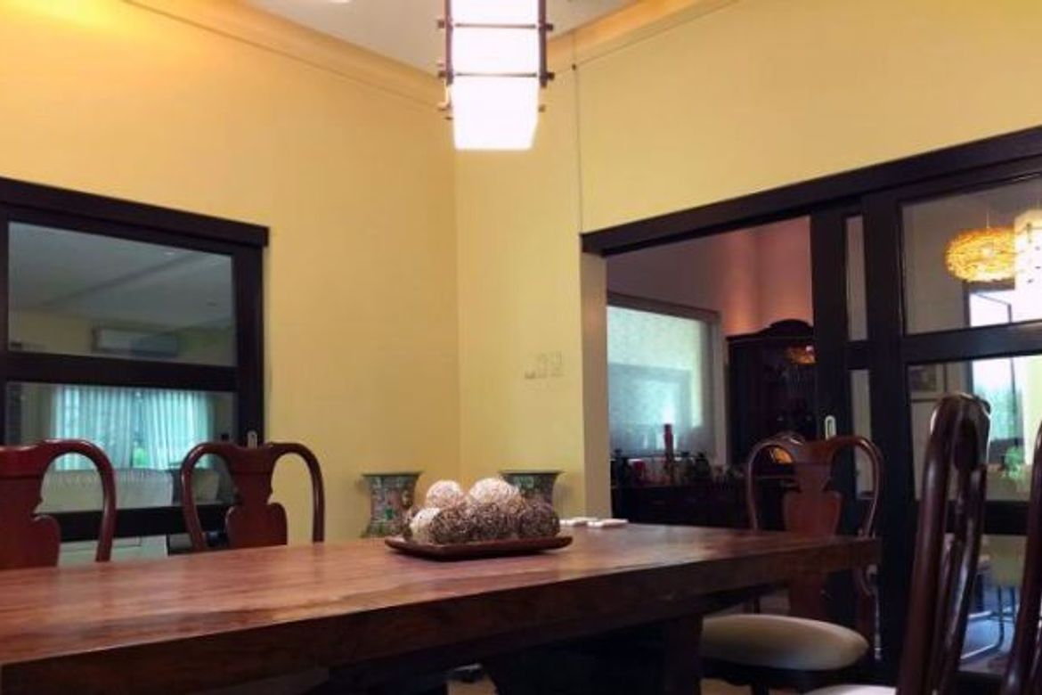 6 Bedroom House for Sale in Dasmariñas Village, Dasmariñas North, Makati, Metro Manila near MRT-3 Magallanes – photo 2