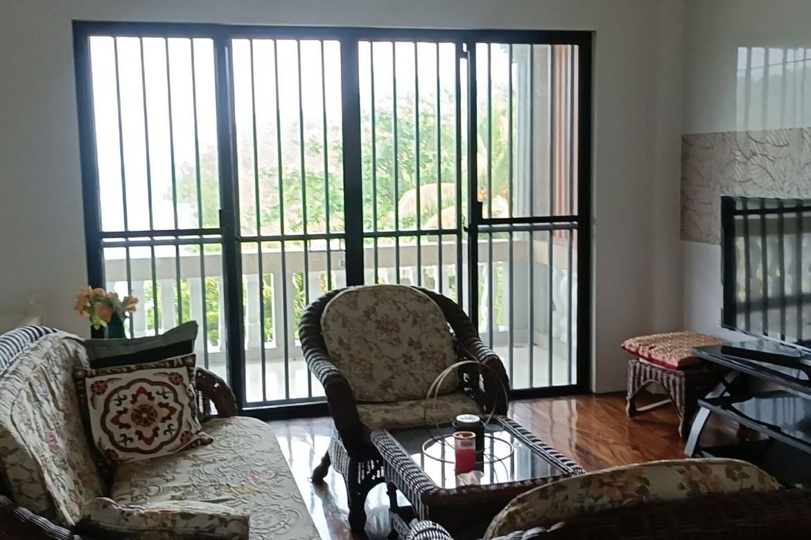 6 Bedroom House for Sale in East Poblacion, Alburquerque, Bohol – photo 4