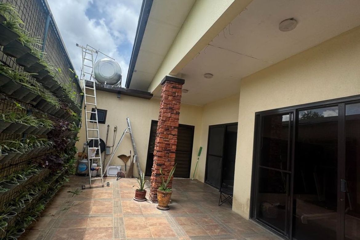 6 Bedroom House for Sale in General Trias, Cavite