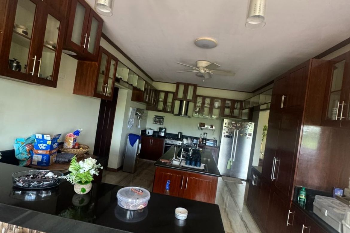 6 Bedroom House for Sale in General Trias, Cavite – photo 3