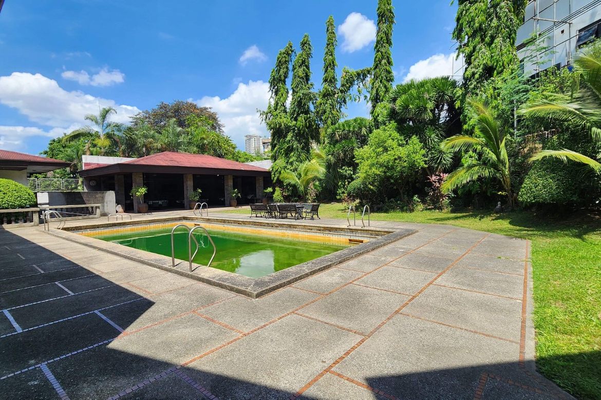 6 Bedroom House for Sale in Greenhills, San Juan, Metro Manila – photo 3