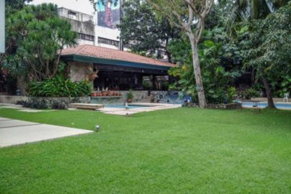 6 Bedroom House for Sale in Greenhills, San Juan, Metro Manila