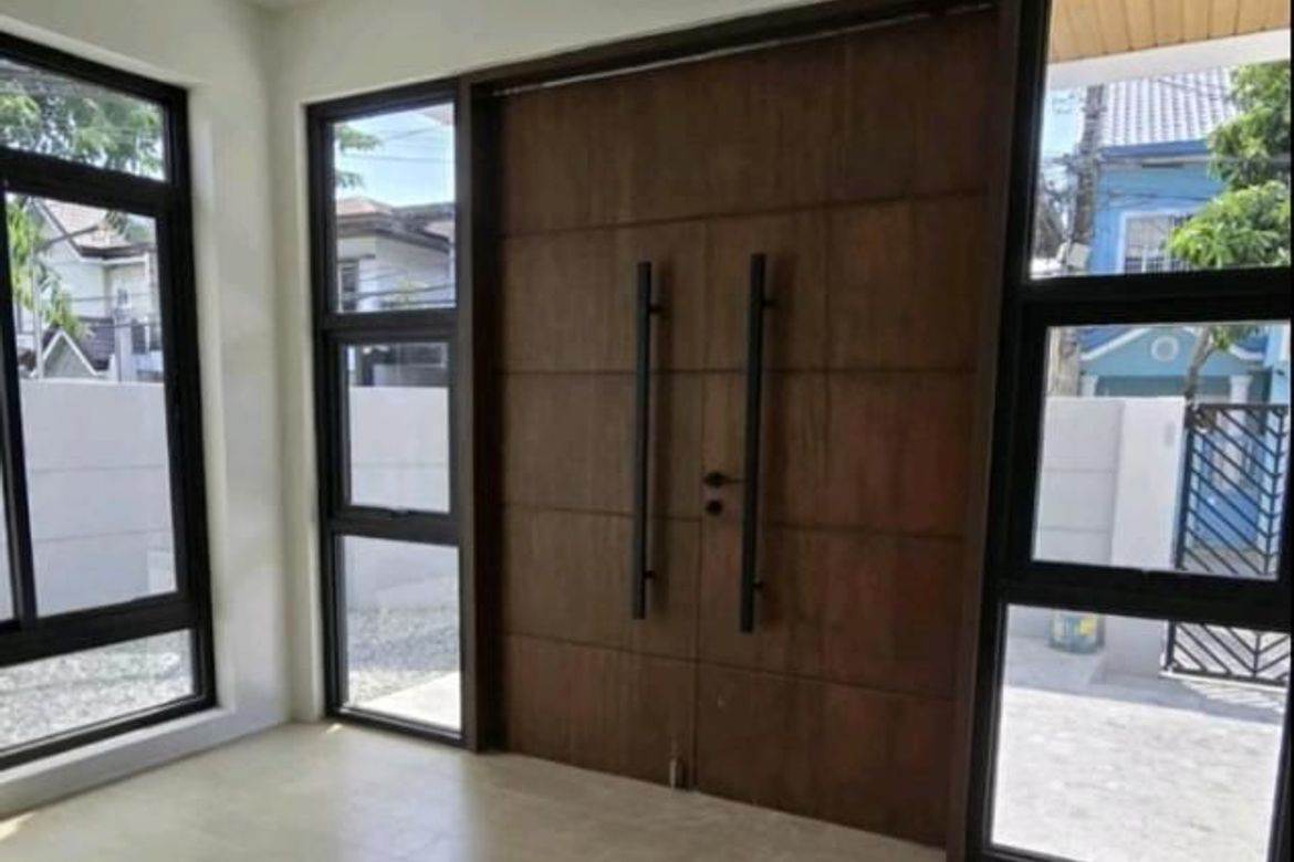 6 Bedroom House for Sale in Greenwoods Executive Village - Cainta, San Andres, Cainta, Rizal – photo 2