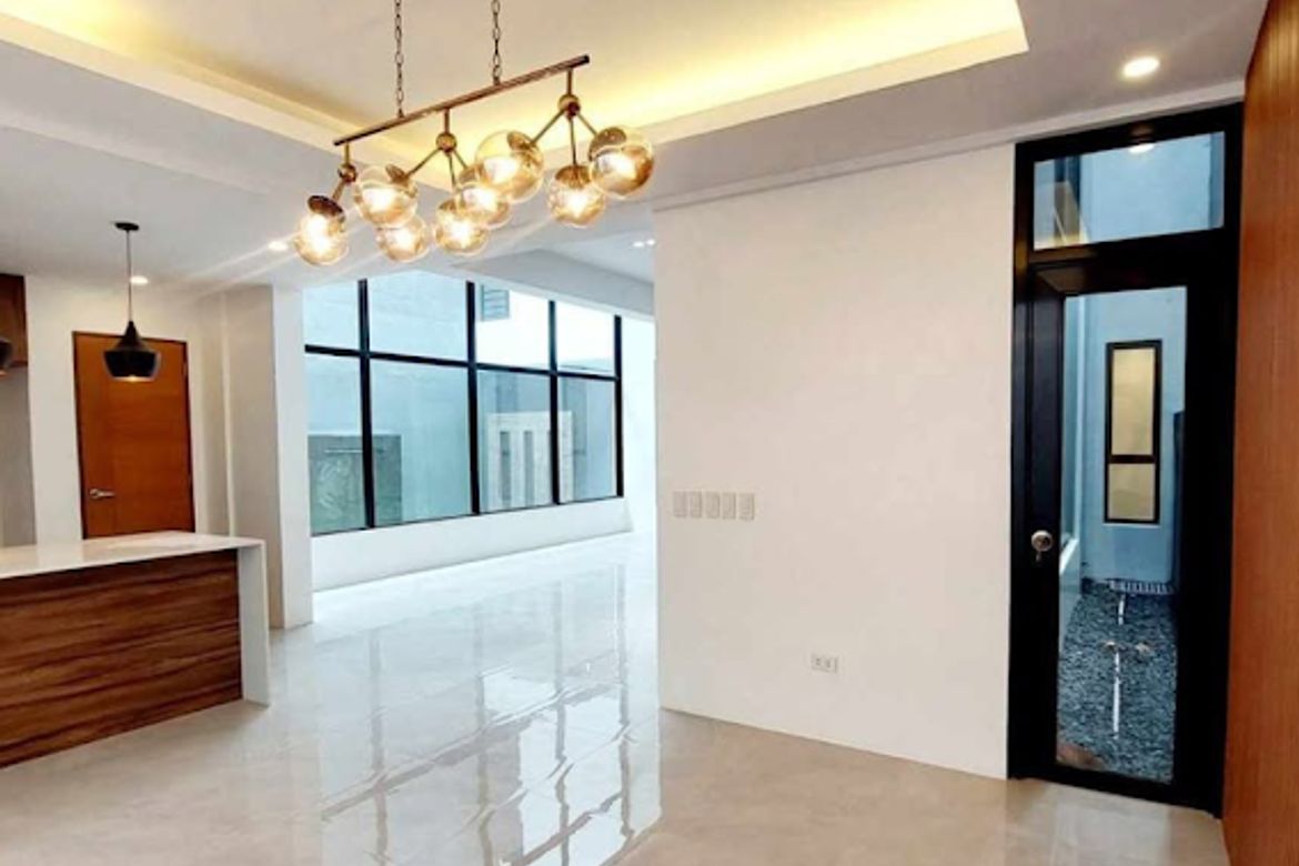 6 Bedroom House for Sale in Greenwoods Executive Village - Cainta, San Andres, Cainta, Rizal