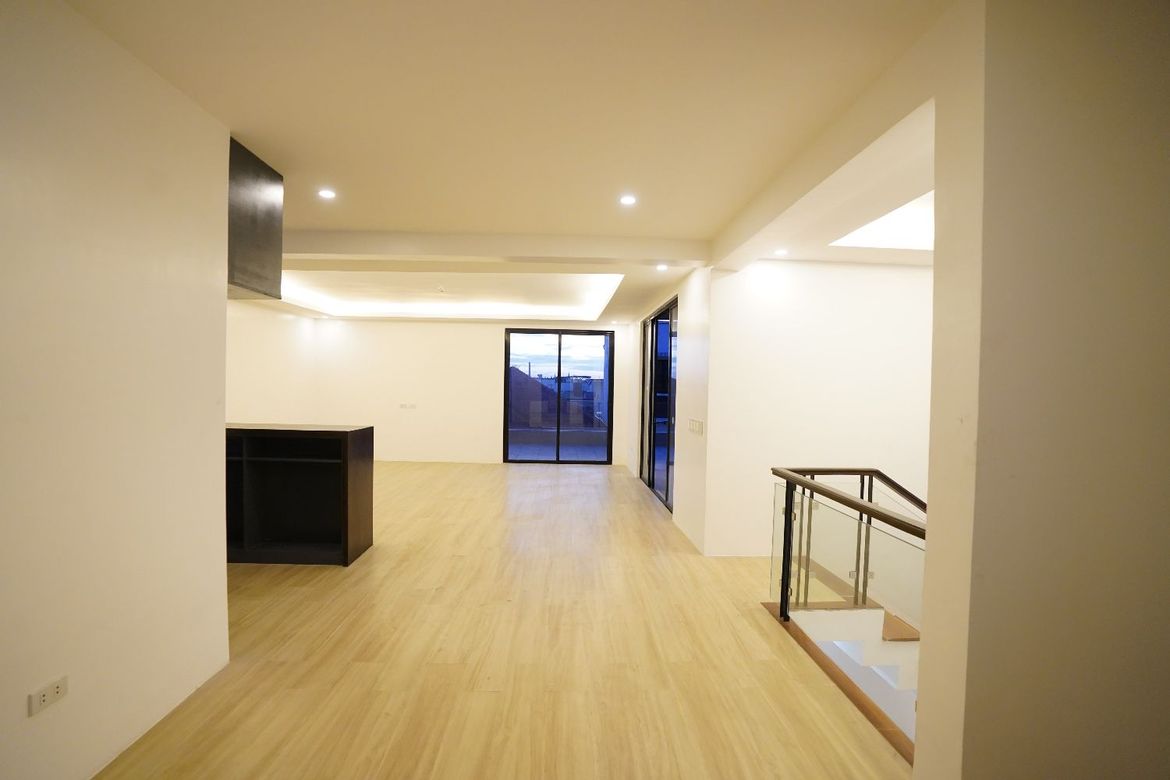 6 Bedroom House for Sale in Greenwoods Executive Village - Cainta, San Andres, Cainta, Rizal – photo 8