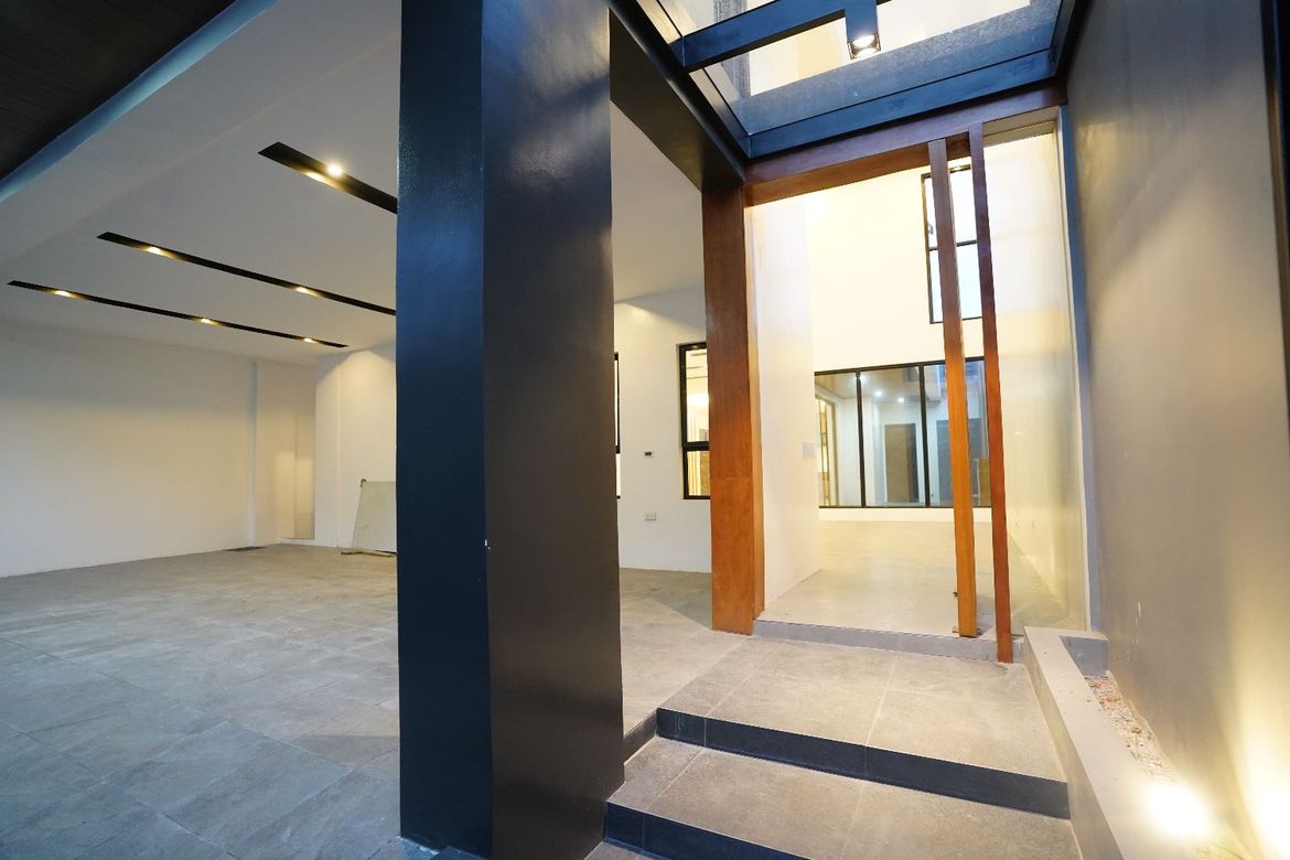6 Bedroom House for Sale in Greenwoods Executive Village, San Miguel, Pasig, Metro Manila – photo 3