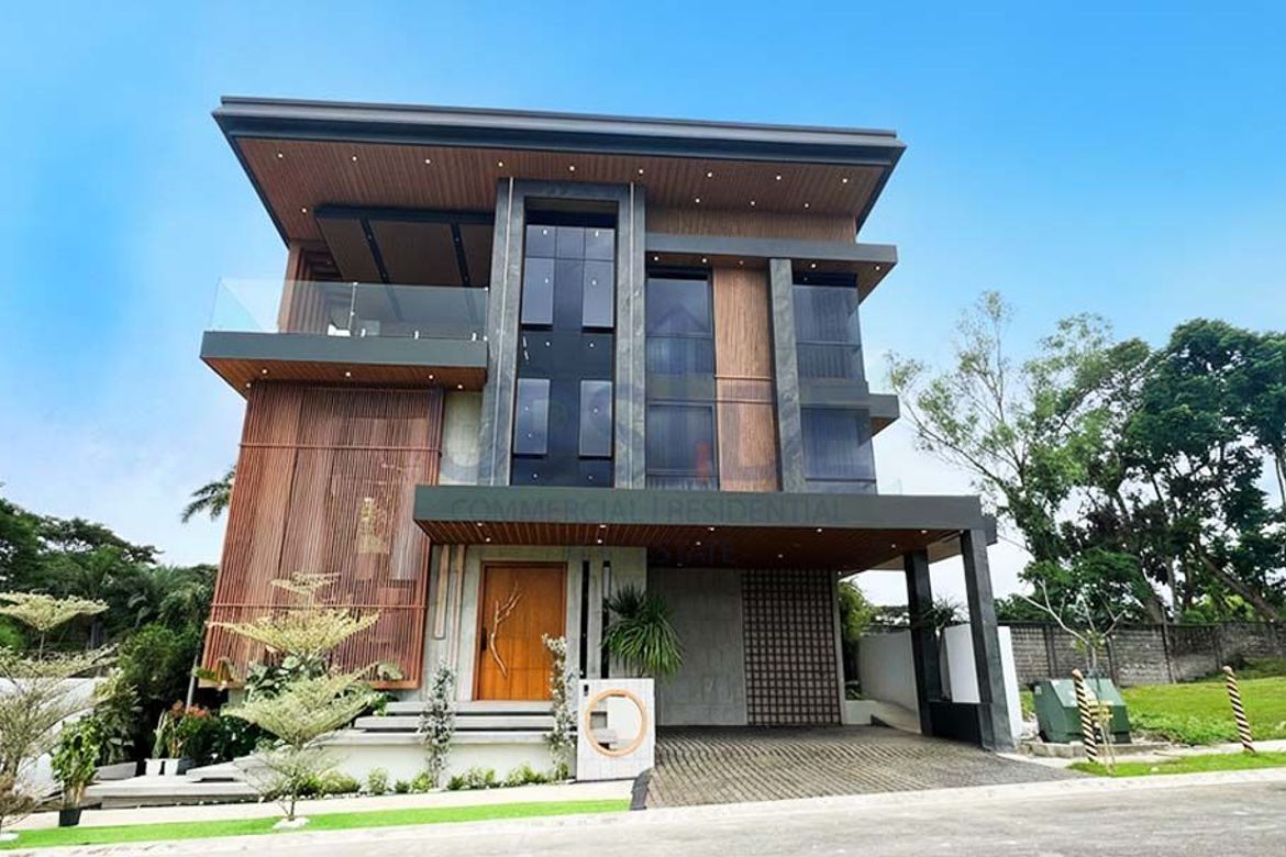 6 Bedroom House for Sale in Inchican, Silang, Cavite