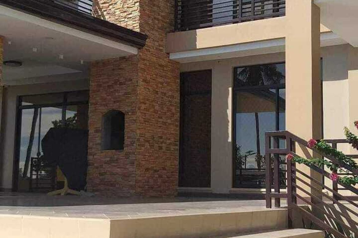 6 Bedroom House for Sale in Kanaan, Samal, Davao del Norte