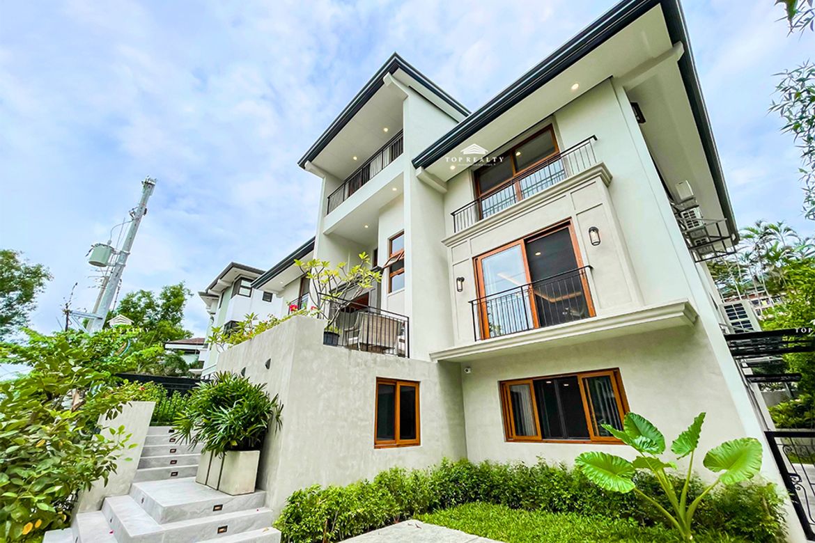 6 Bedroom House for Sale in LOYOLA GRAND VILLAS, Ramon Magsaysay, Quezon City, Metro Manila near LRT-1 Roosevelt – photo 2