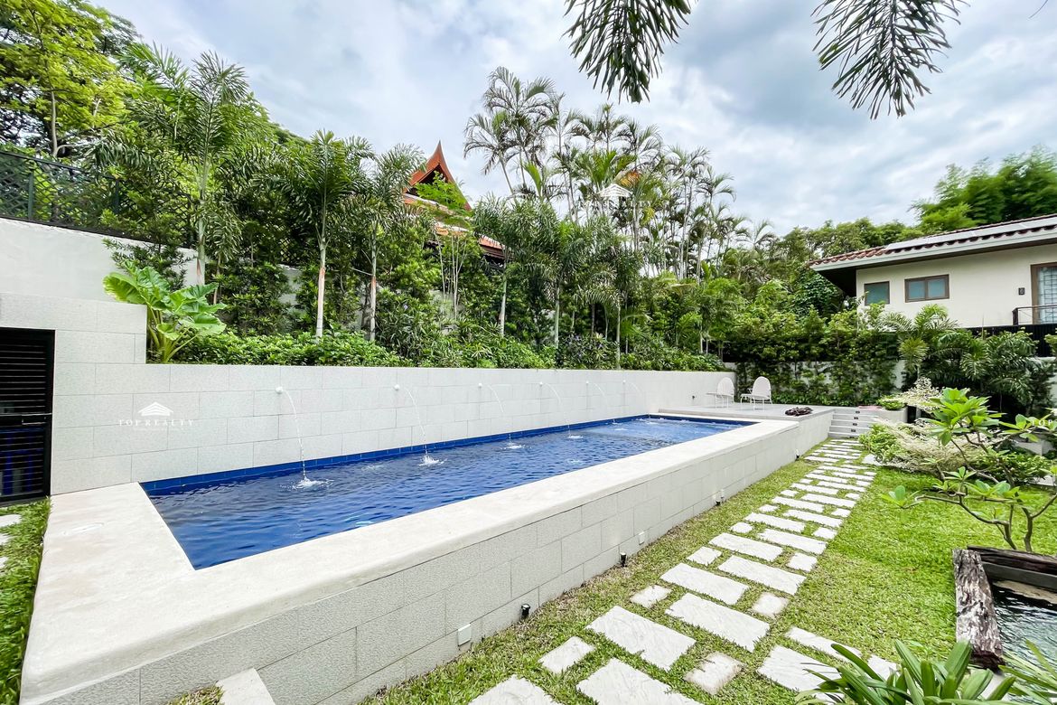 6 Bedroom House for Sale in LOYOLA GRAND VILLAS, Ramon Magsaysay, Quezon City, Metro Manila near LRT-1 Roosevelt – photo 3