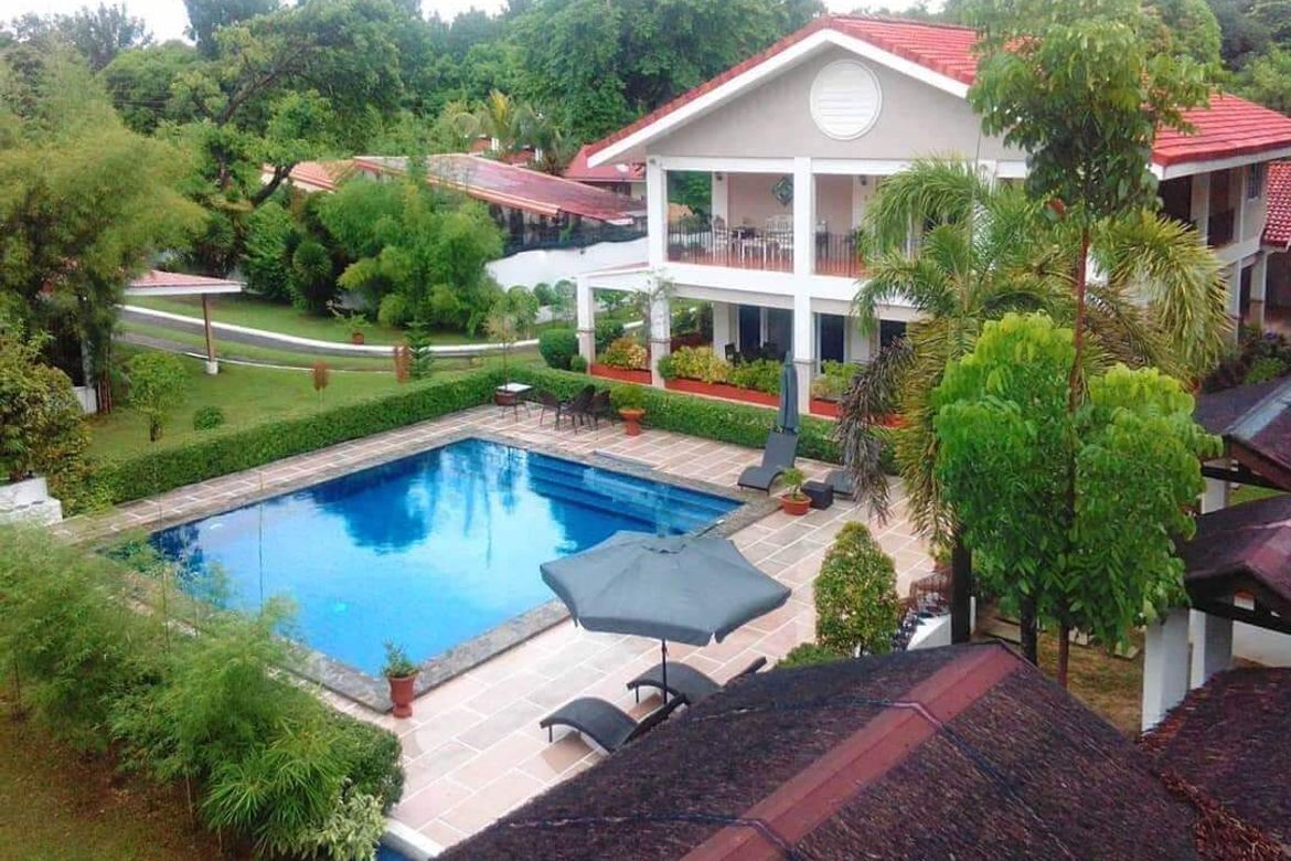 6 Bedroom House for Sale in Luyahan, Lian, Batangas