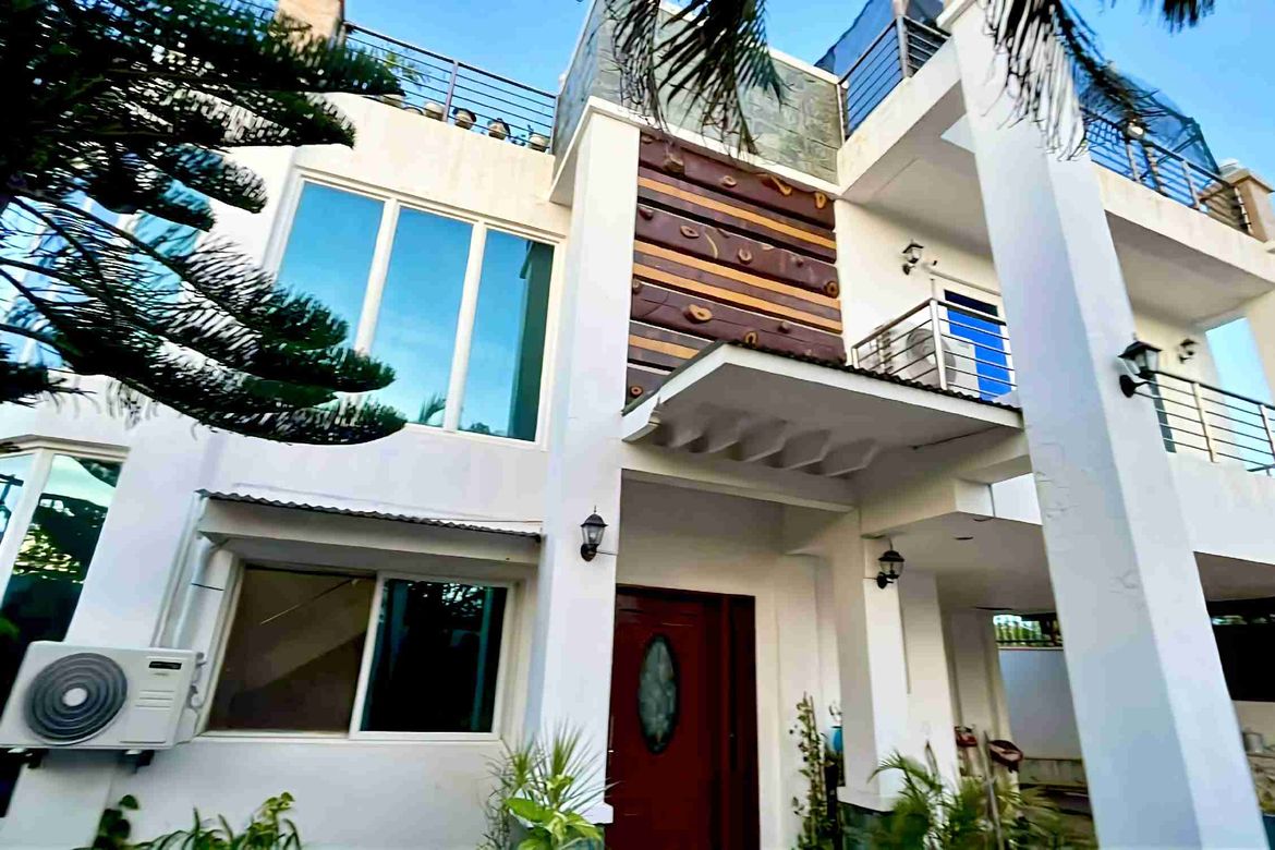 6 Bedroom House for Sale in Mactan, Lapu-Lapu, Cebu – photo 2