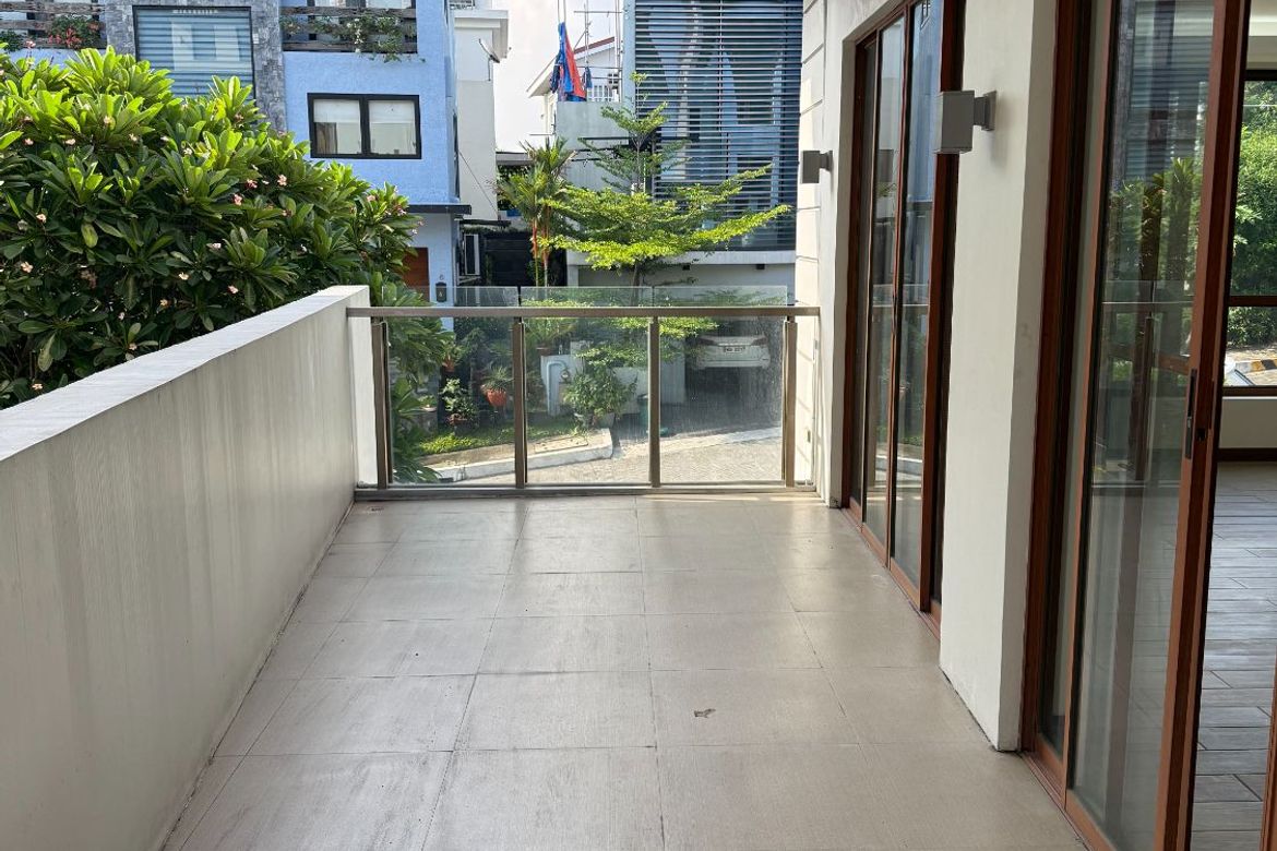 6 Bedroom House for Sale in McKinley Hill, Taguig, Metro Manila – photo 8
