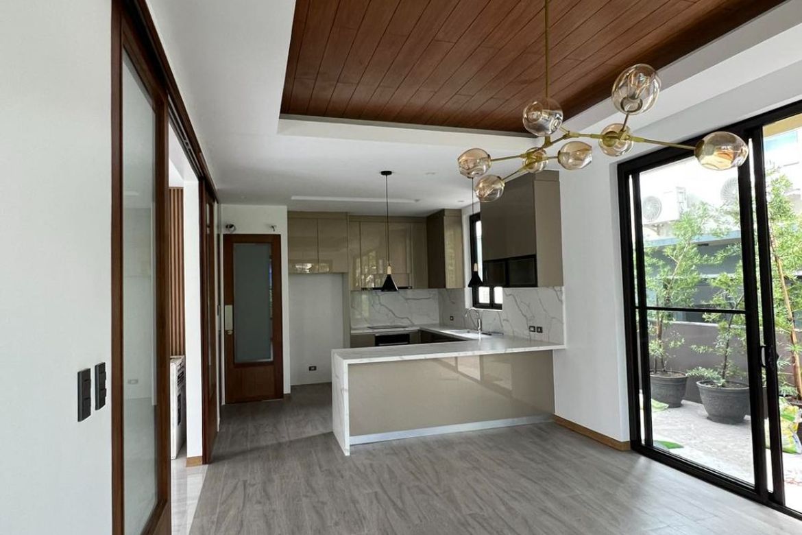6 Bedroom House for Sale in McKinley Hill, Taguig, Metro Manila – photo 4